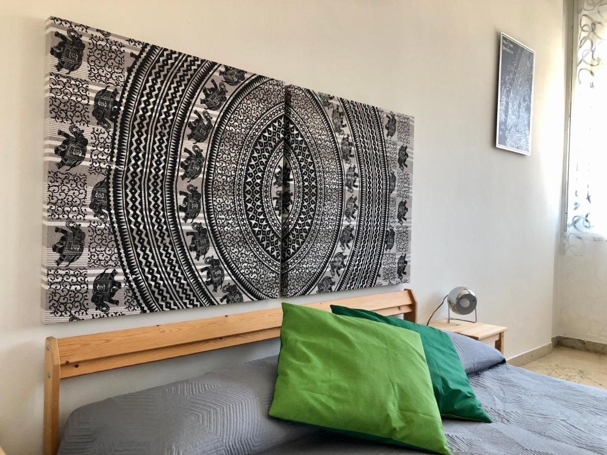 Market View,Centro Apartment Катания Екстериор снимка