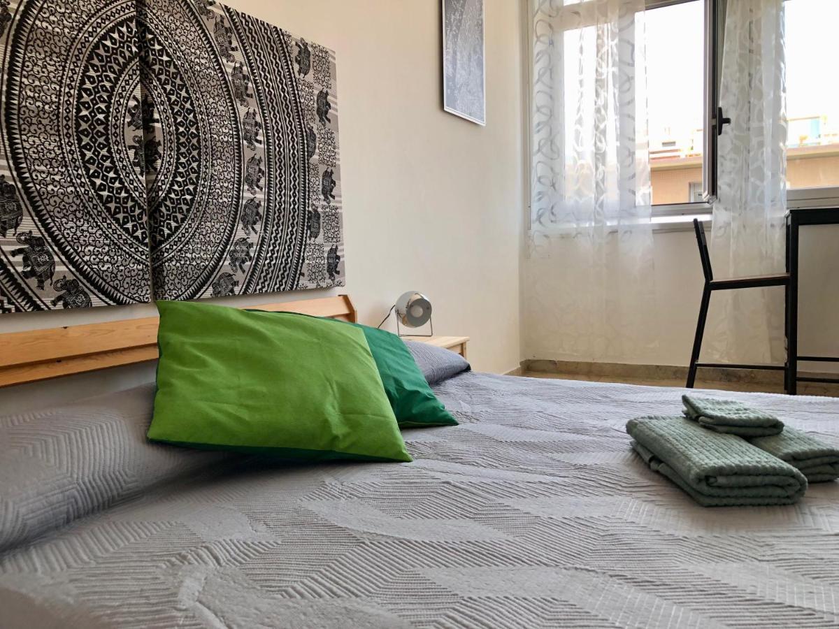 Market View,Centro Apartment Катания Екстериор снимка