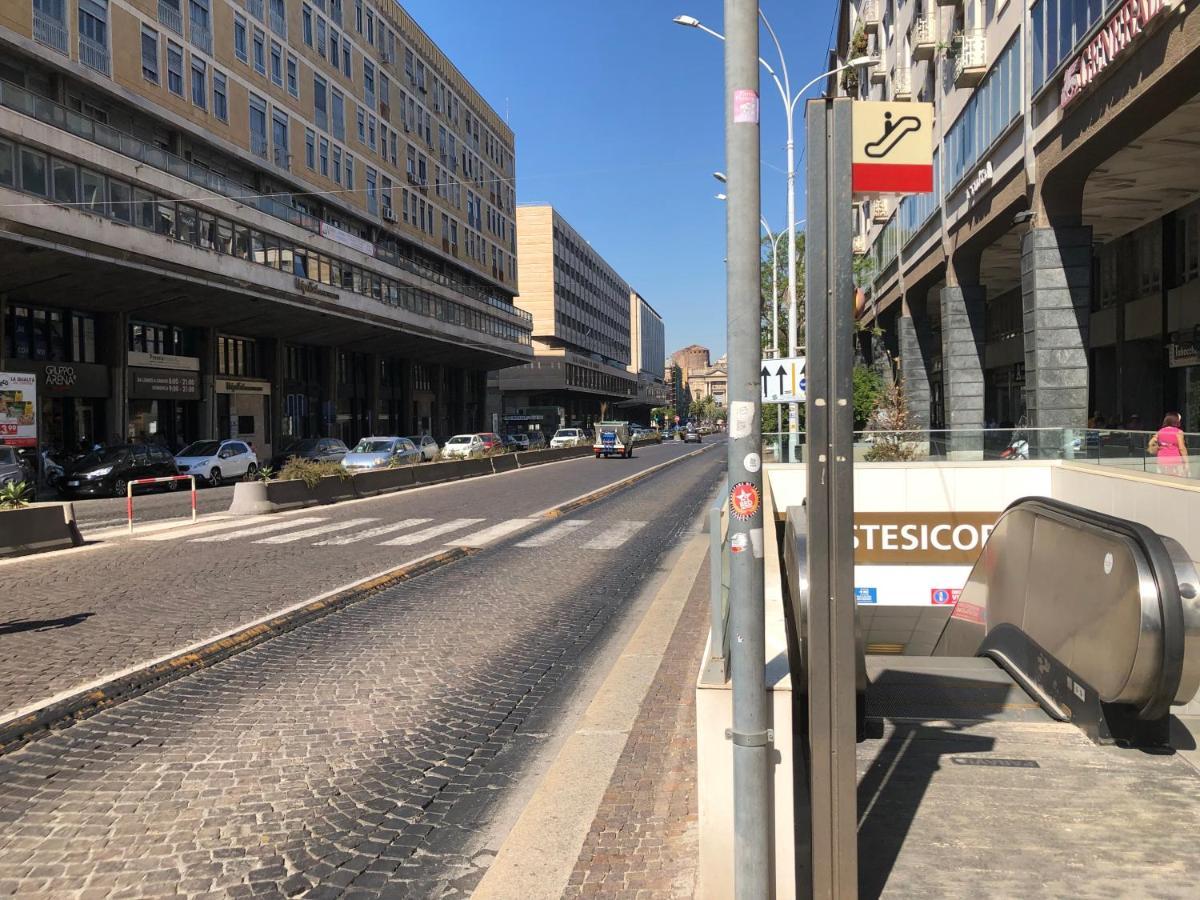 Market View,Centro Apartment Катания Екстериор снимка