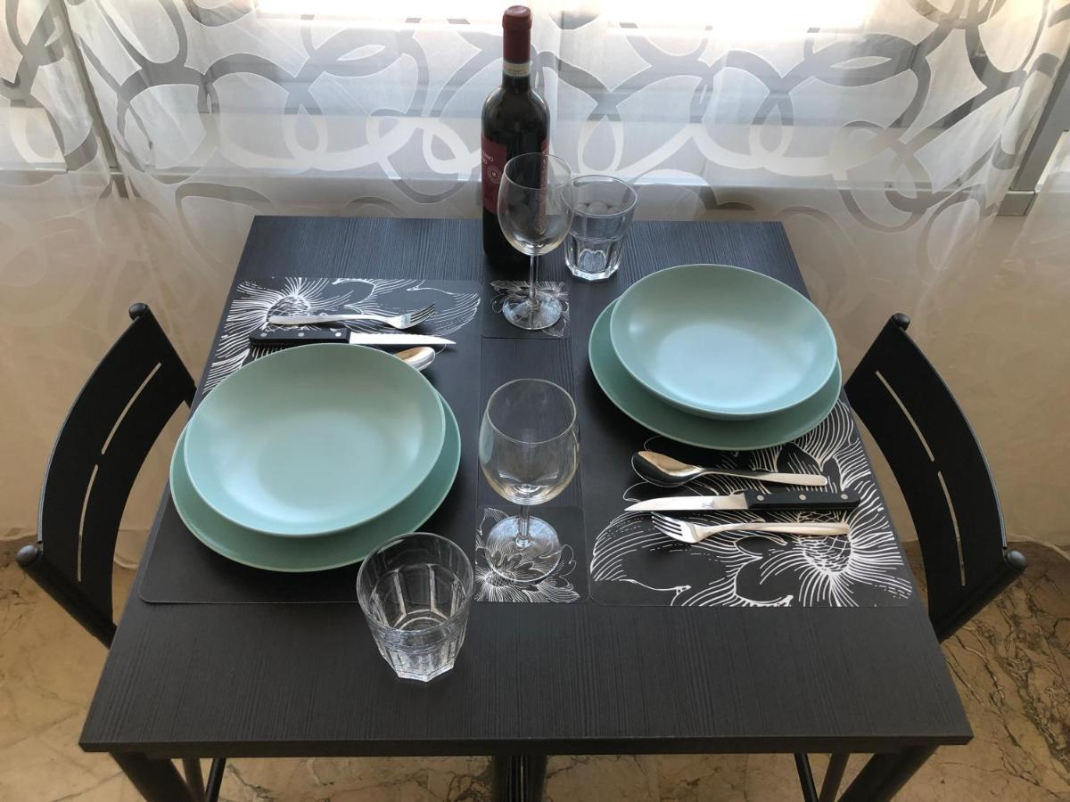 Market View,Centro Apartment Катания Екстериор снимка