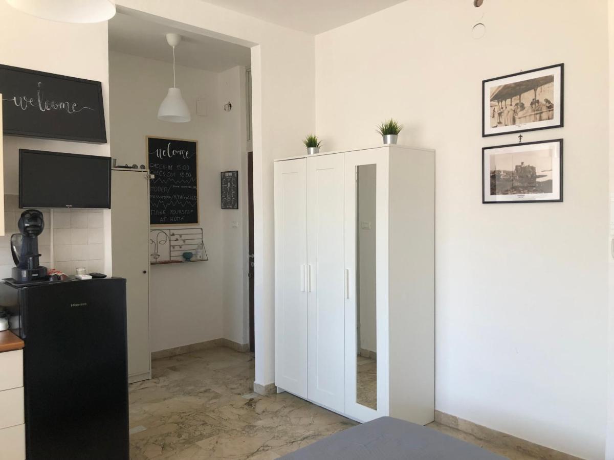 Market View,Centro Apartment Катания Екстериор снимка
